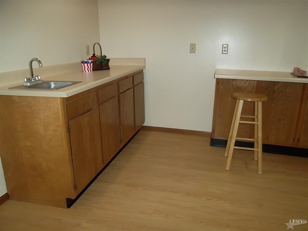 5737 Oak Pointe Dr, Fort Wayne, IN 46845 photo 9