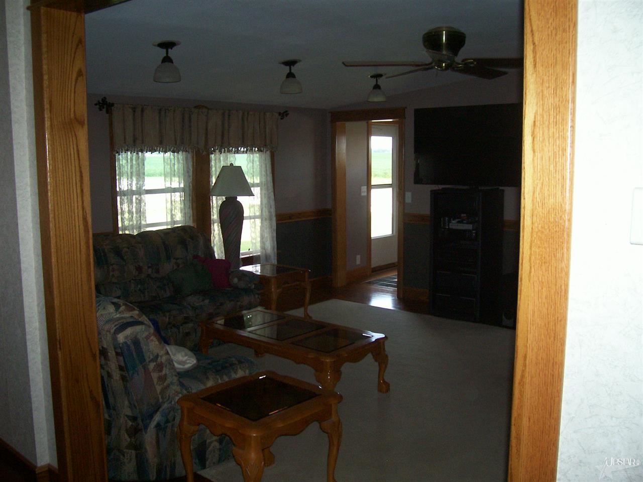 541 W State Road 14, Columbia City, IN 46725 photo 3