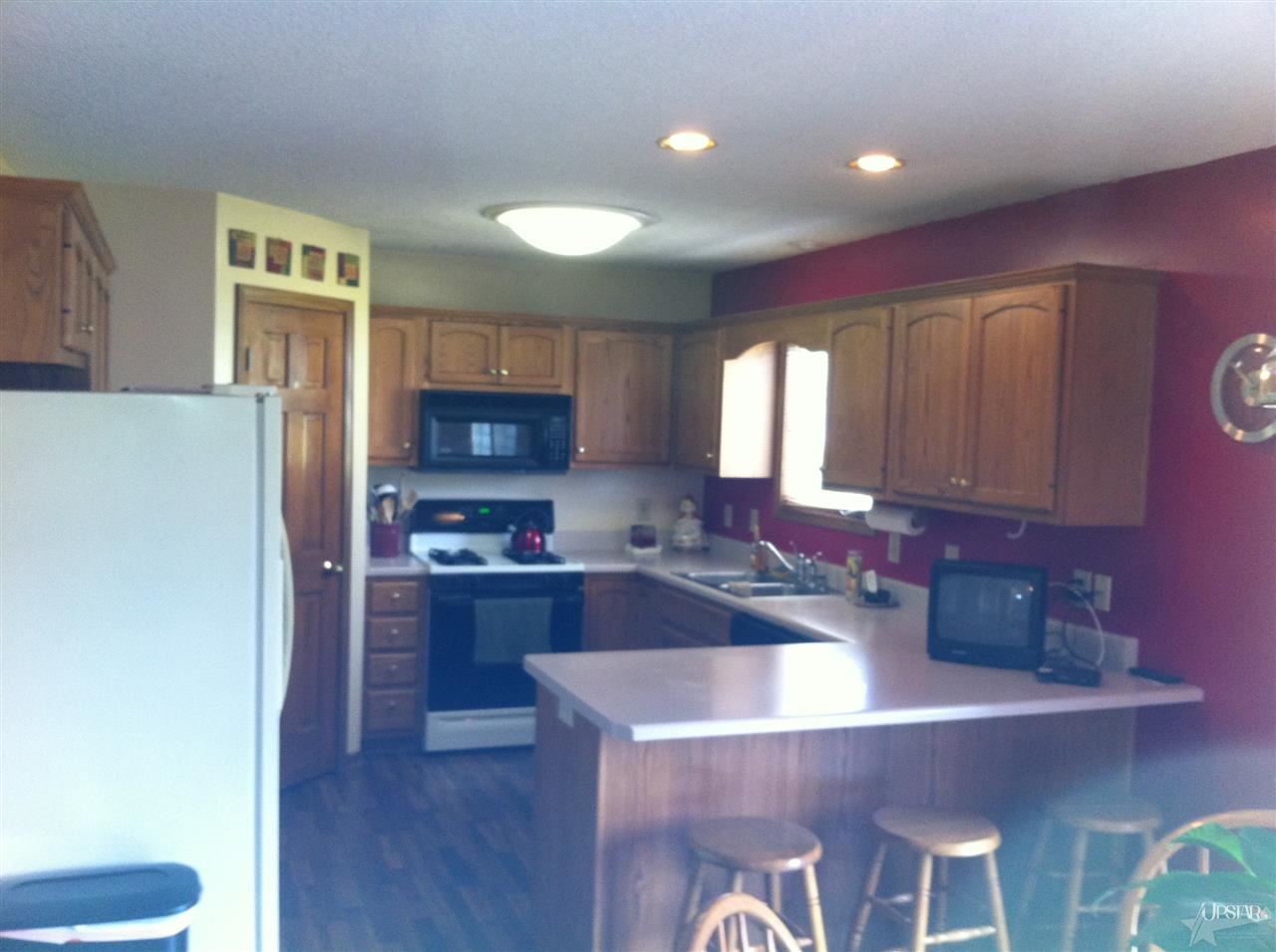 8422 Burnt Ember Pl, Fort Wayne, IN 46804 photo 3