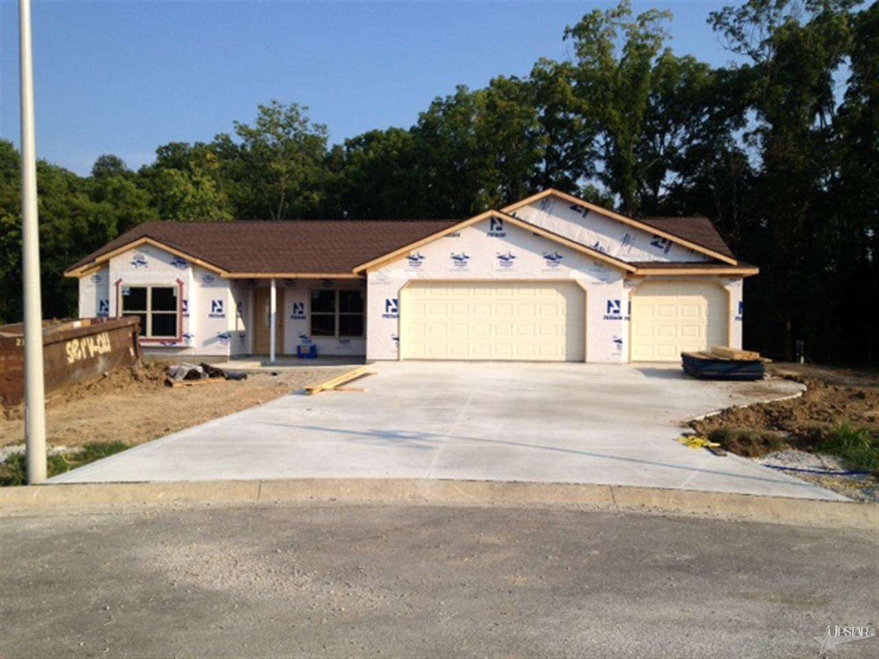 2138 Winterberry Ct, Auburn, IN 46706 photo 1