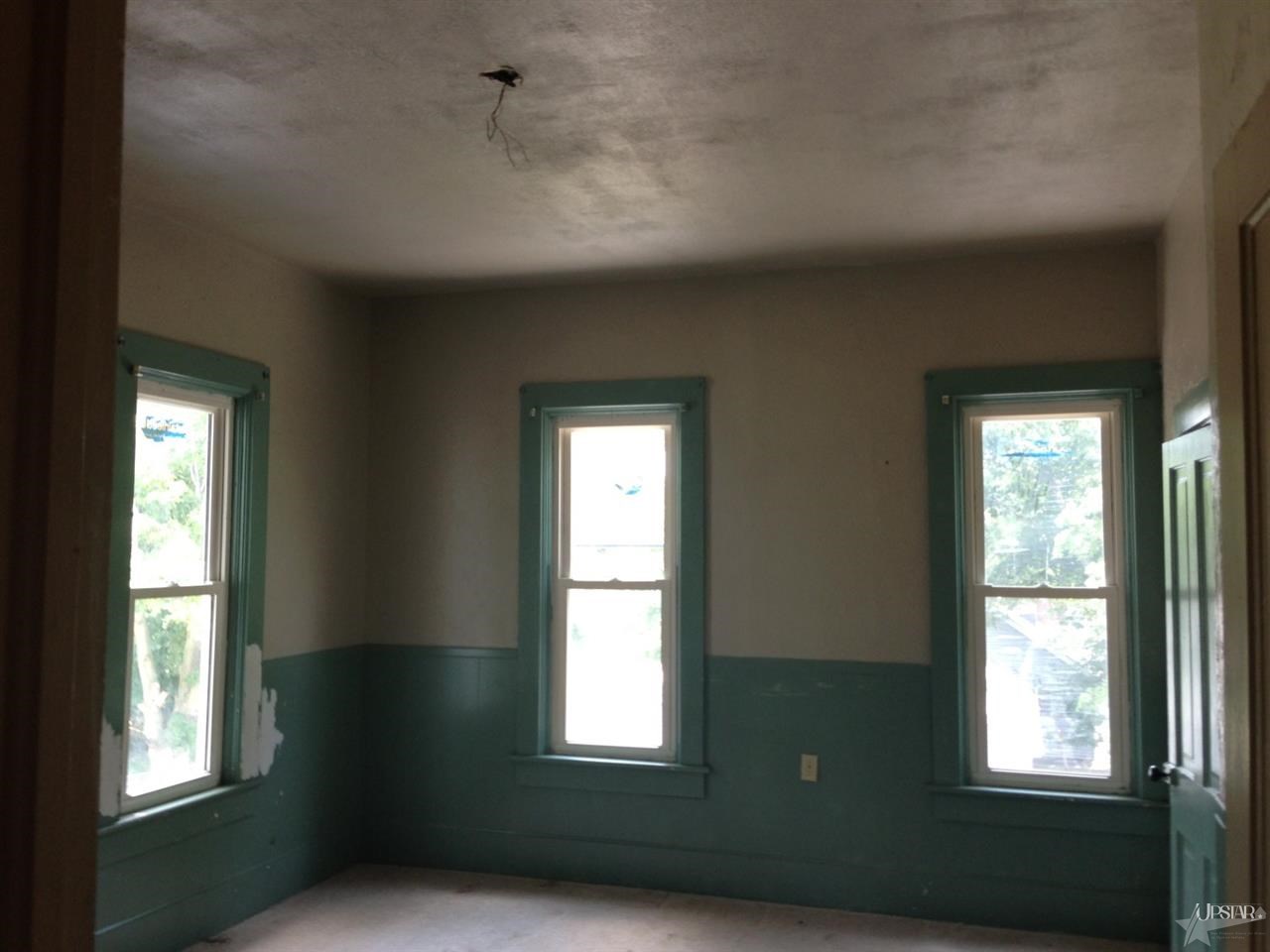 109 College St, Ligonier, IN 46767 photo 9