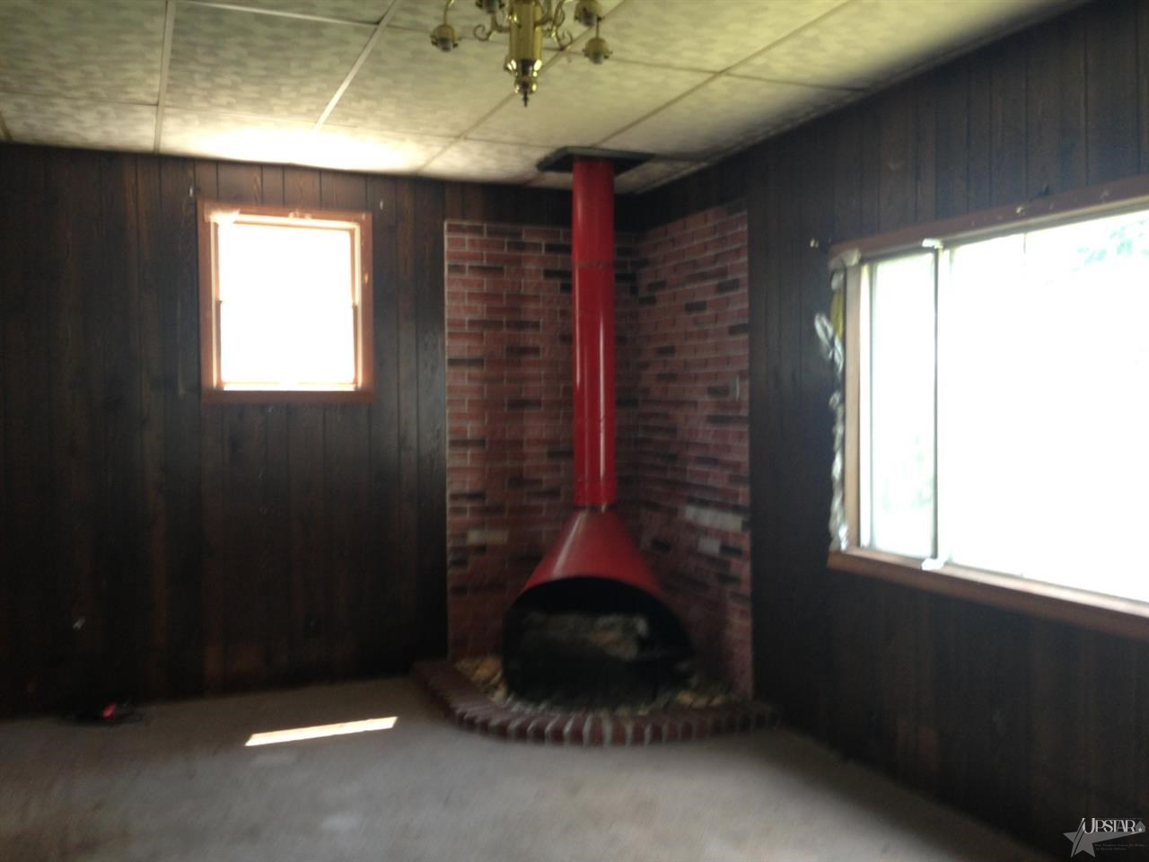 109 College St, Ligonier, IN 46767 photo 6
