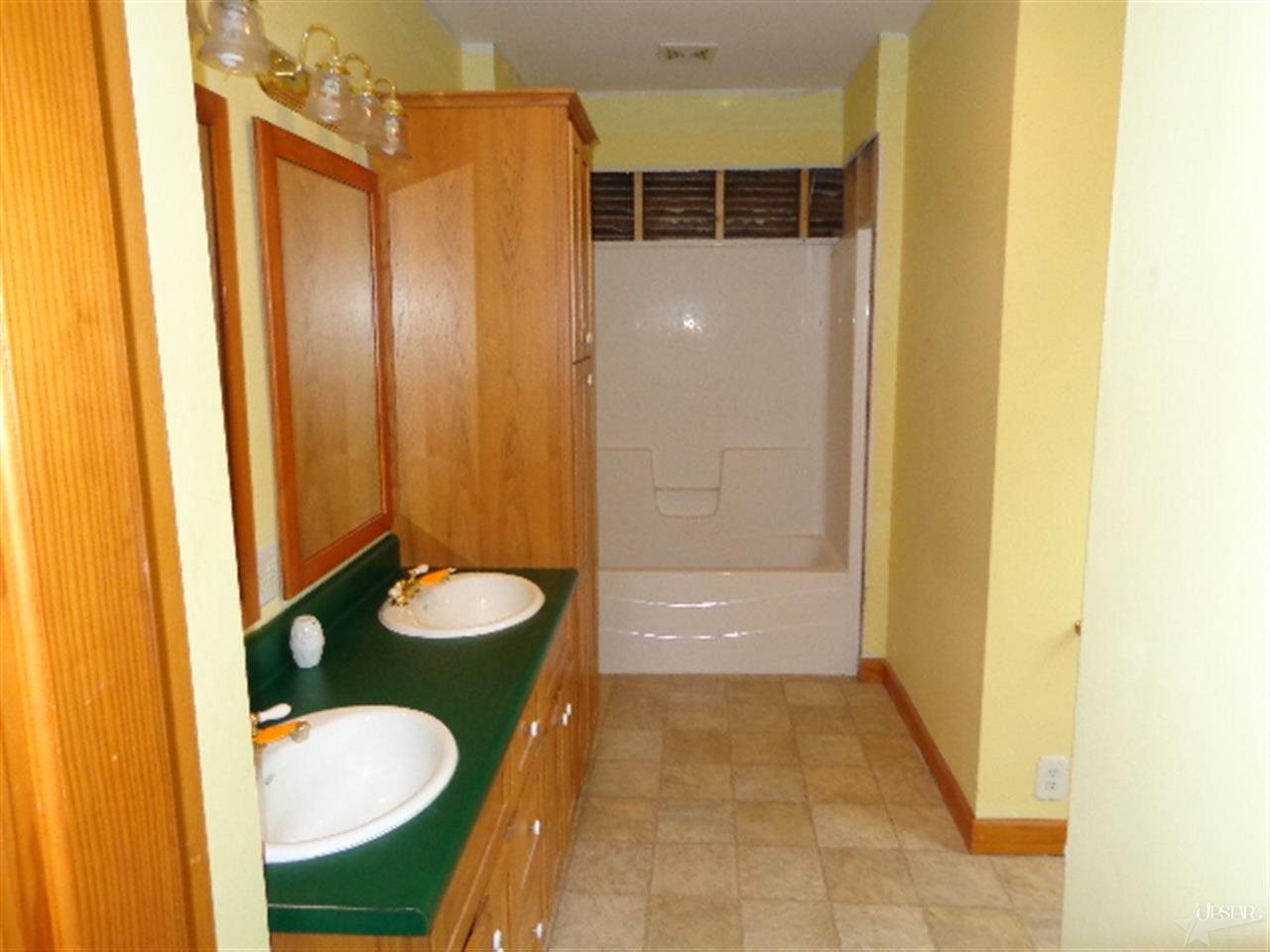 503 Nancy St, Warren, IN 46792 photo 12