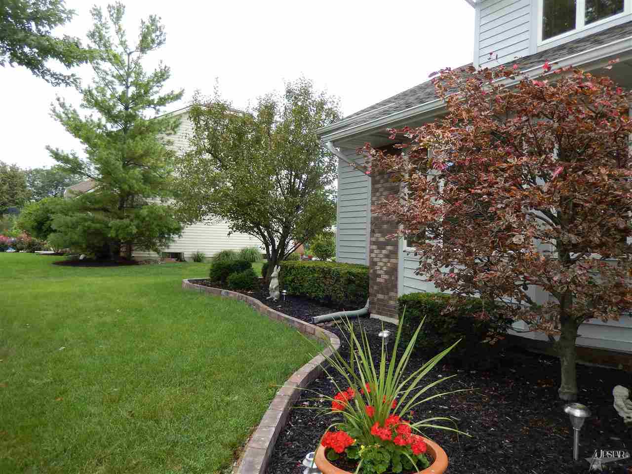 1235 Timberlake Trl, Fort Wayne, IN 46804 photo 4