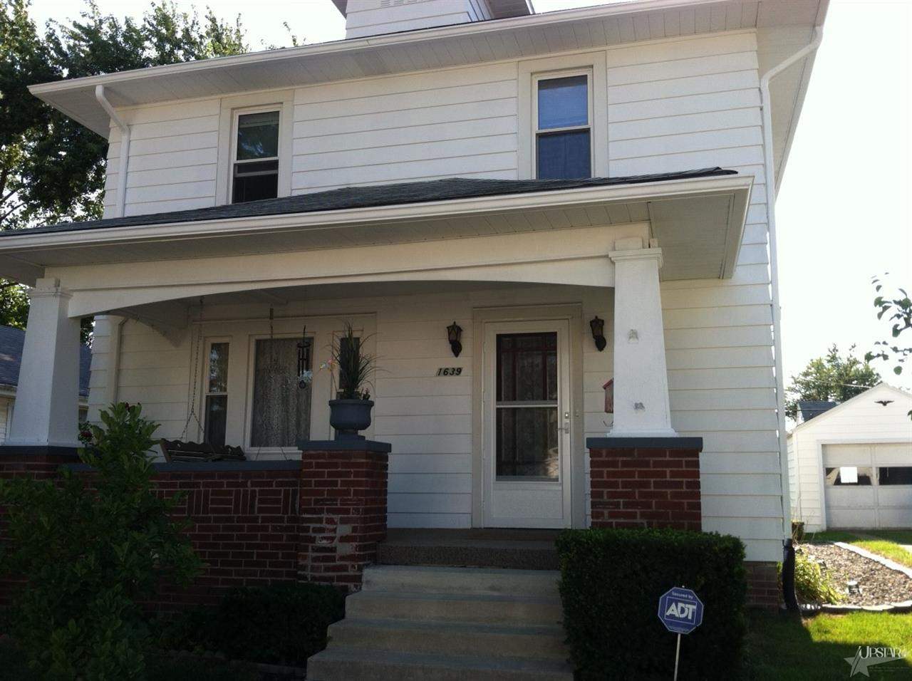 1639 Hinton Dr, Fort Wayne, IN 46808 photo 2