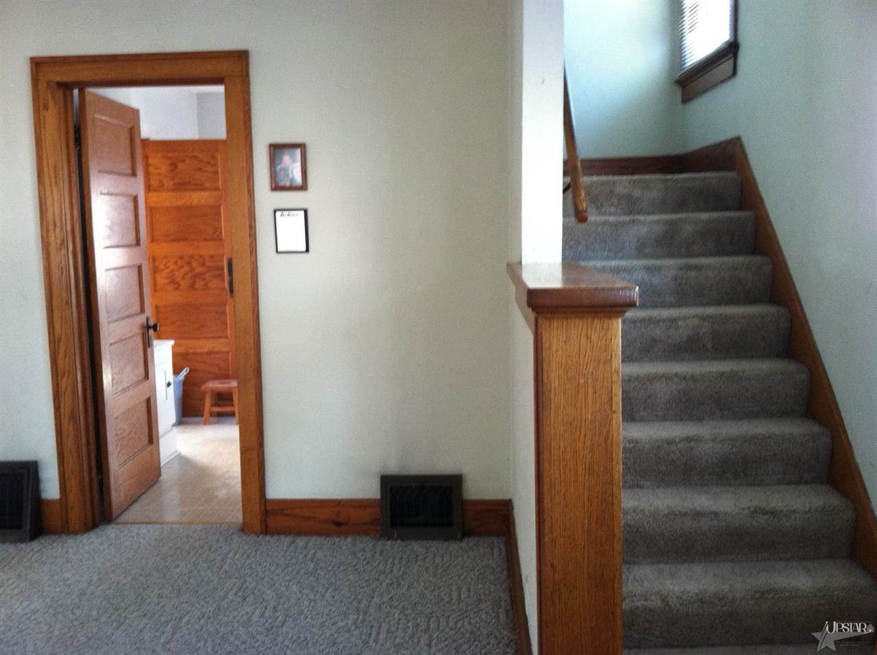 1639 Hinton Dr, Fort Wayne, IN 46808 photo 9
