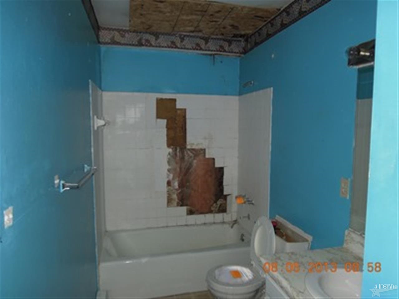 6215 Salisbury Dr, Fort Wayne, IN 46816 photo 5
