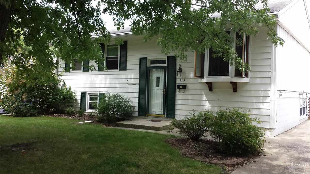1123 Cinnamon Rd, Fort Wayne, IN 46825 photo 2