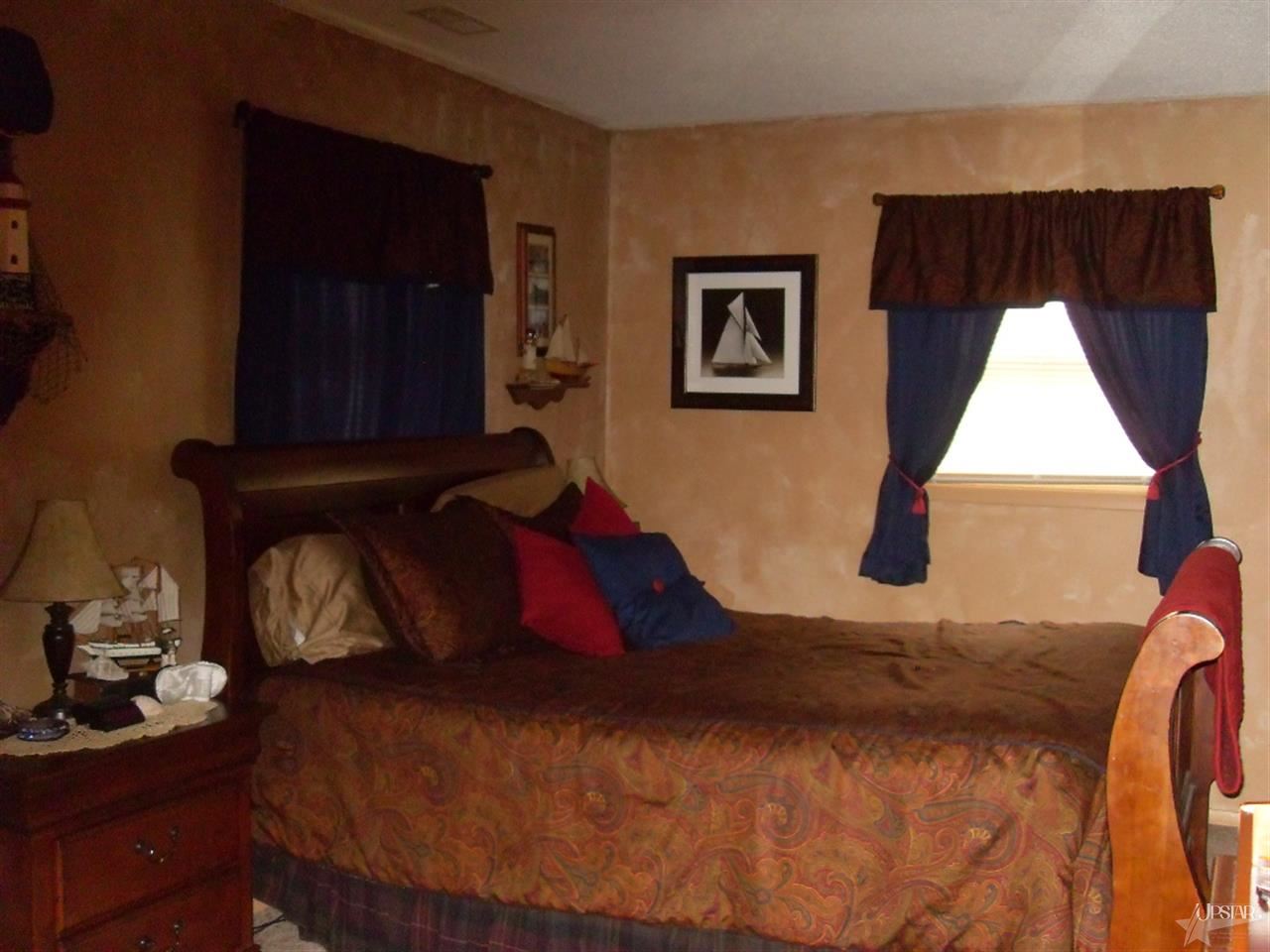517 N Beech St, Butler, IN 46721 photo 11