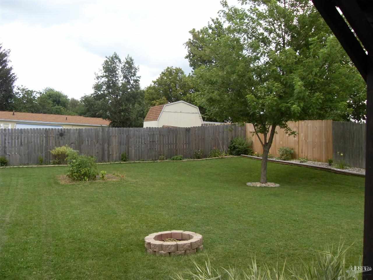 517 N Beech St, Butler, IN 46721 photo 3