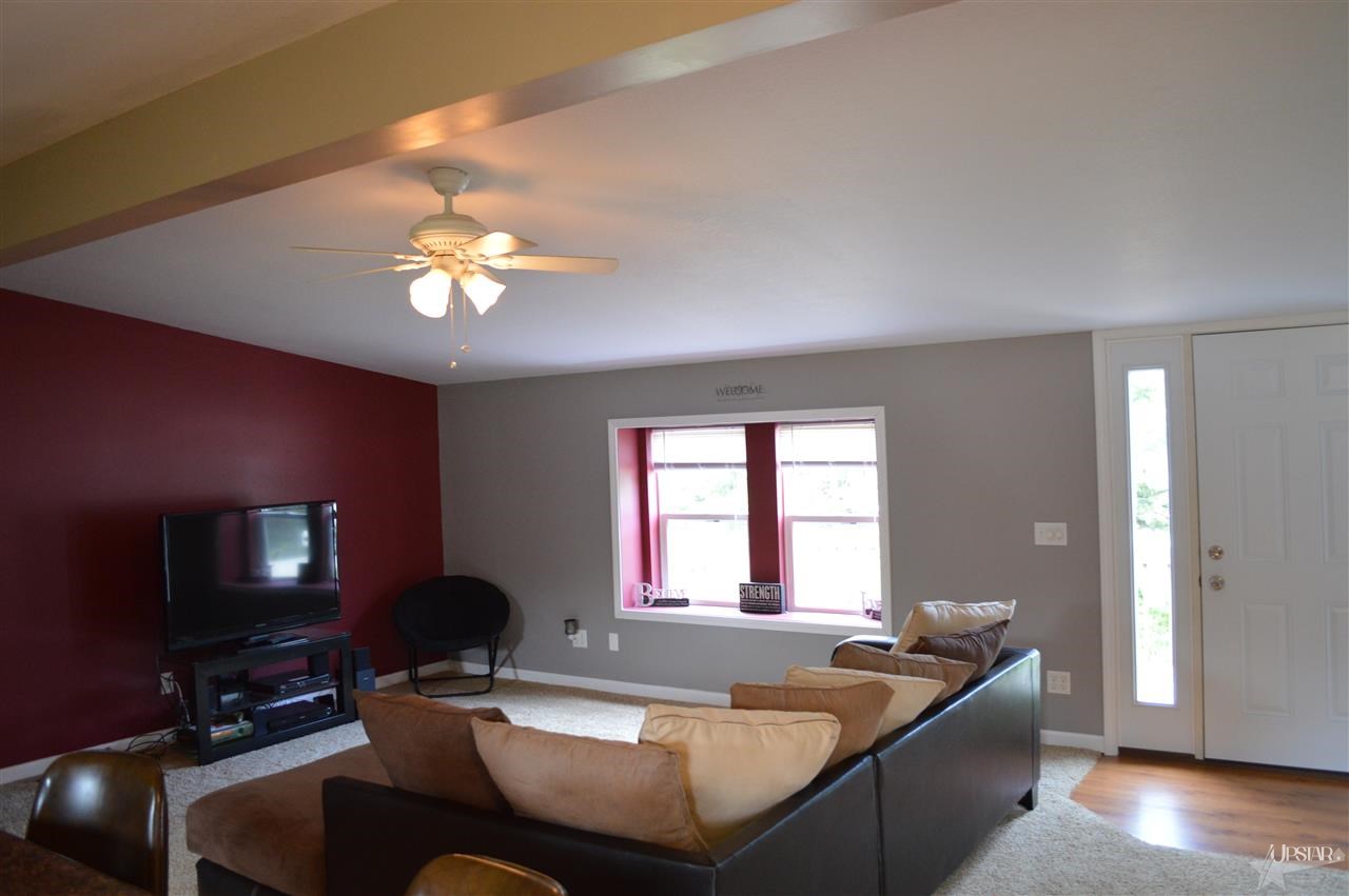 13702 Johnson Rd, Fort Wayne, IN 46818 photo 3