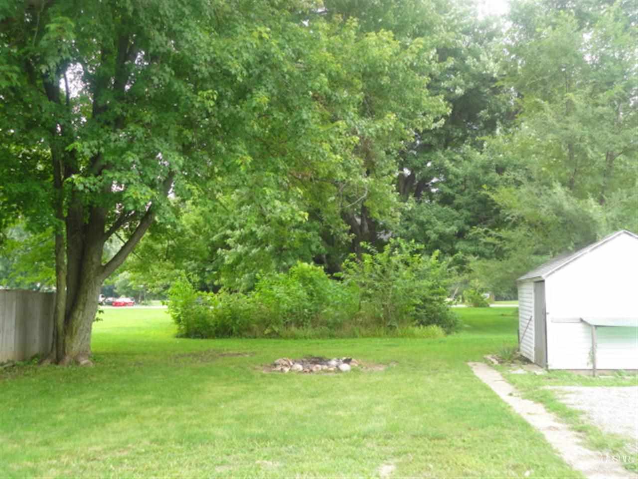 863 N Market St, Andrews, IN 46702 photo 11