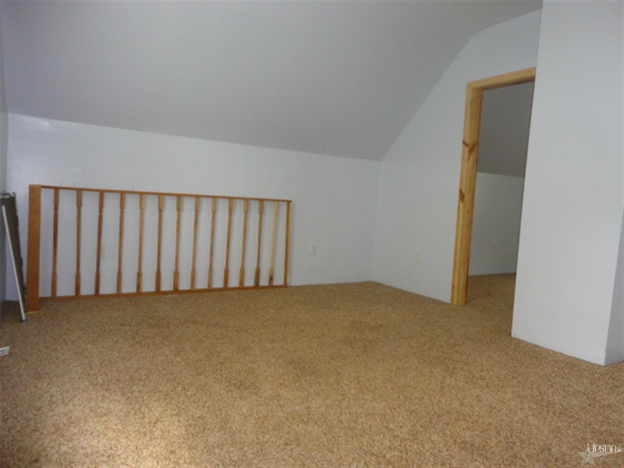 863 N Market St, Andrews, IN 46702 photo 9