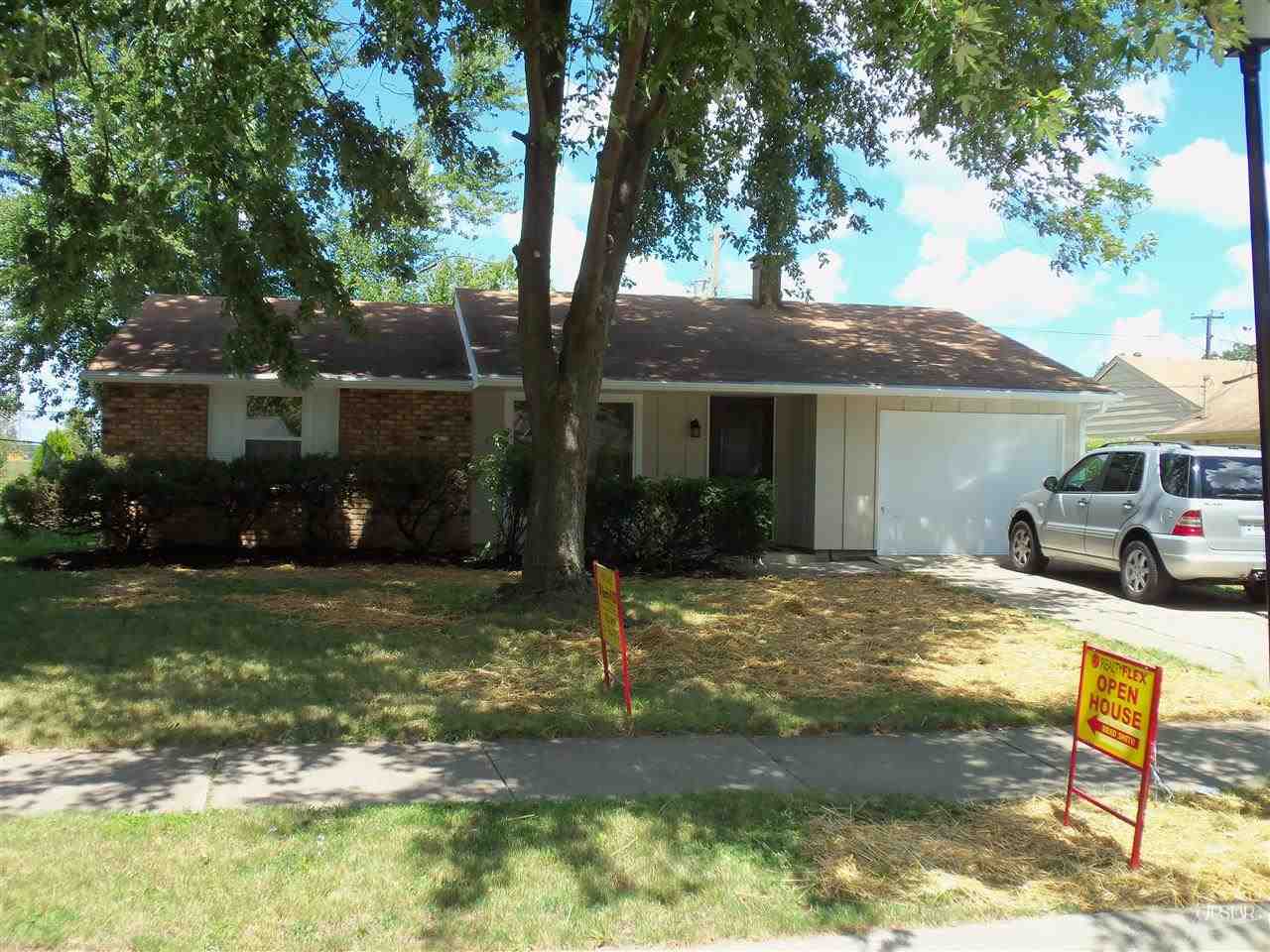 935 Cherry Blossom Ln, Fort Wayne, IN 46825 photo 1