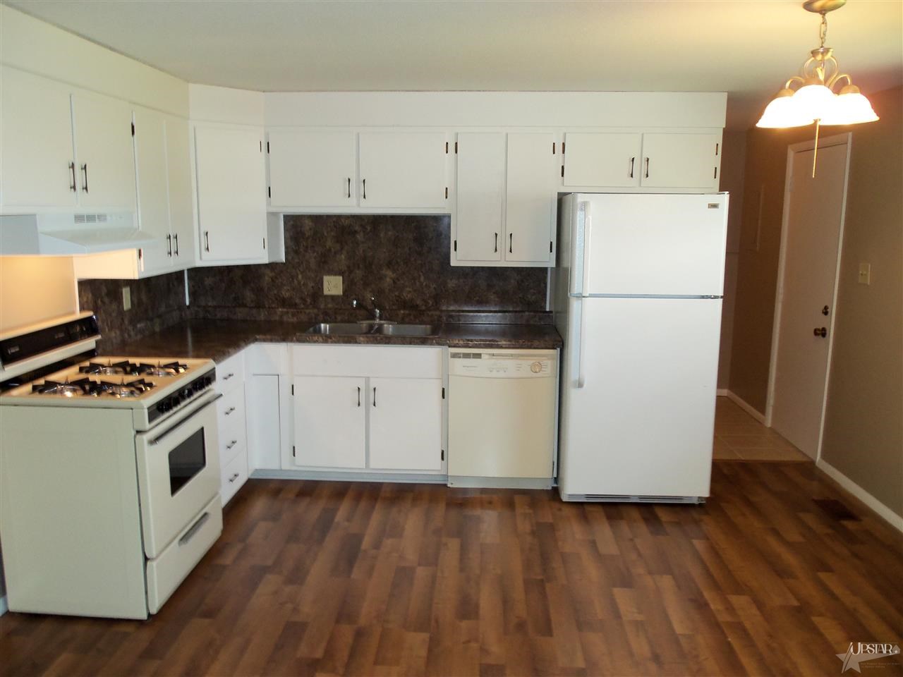 935 Cherry Blossom Ln, Fort Wayne, IN 46825 photo 3