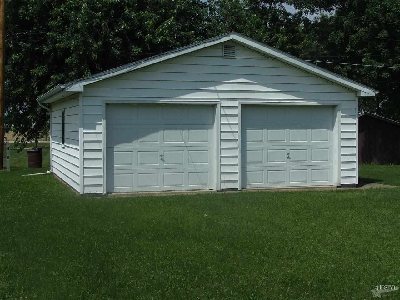 29 Cloverleaf Dr, Wabash, IN 46992 photo 2