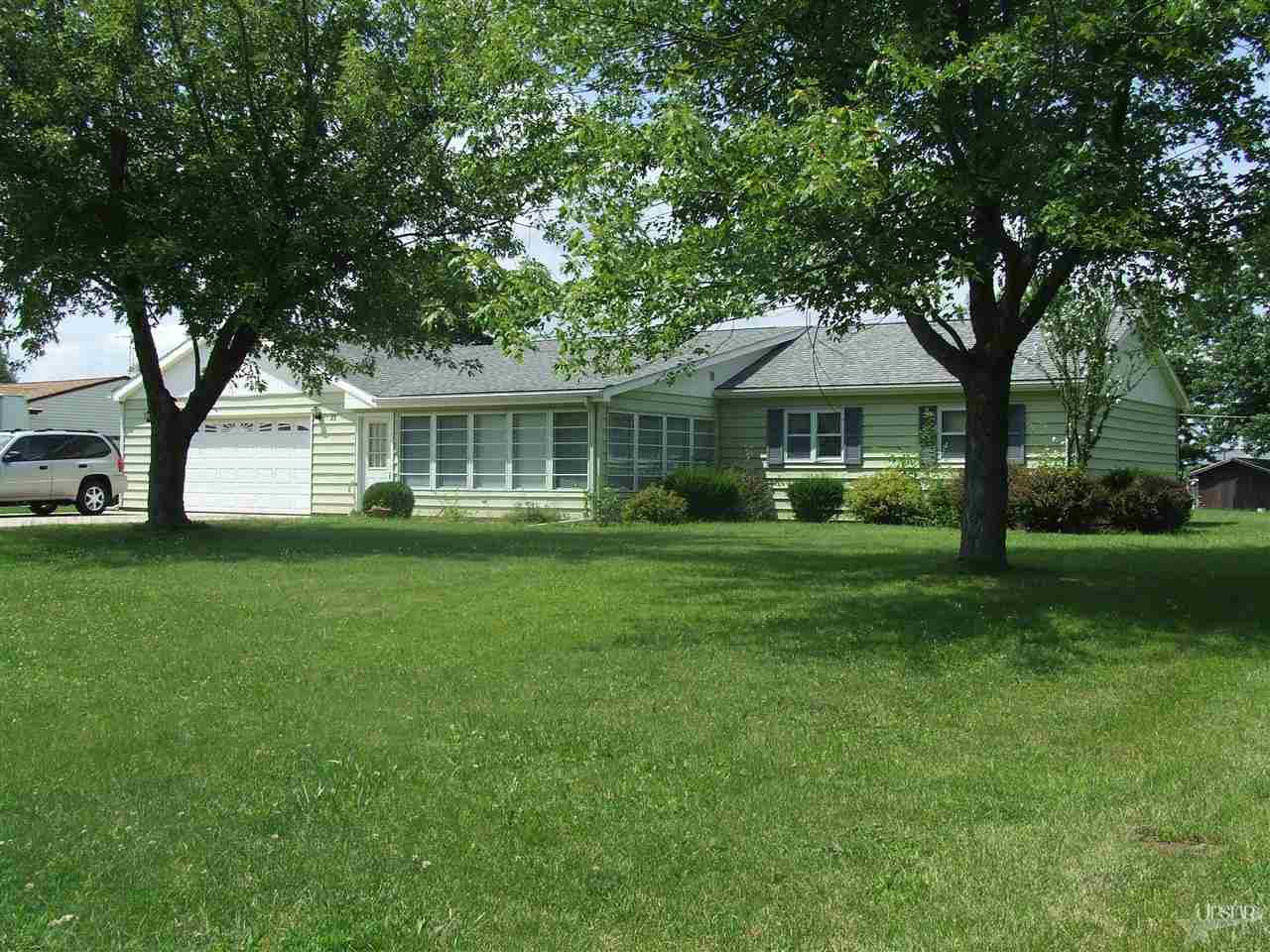 29 Cloverleaf Dr, Wabash, IN 46992 photo 1