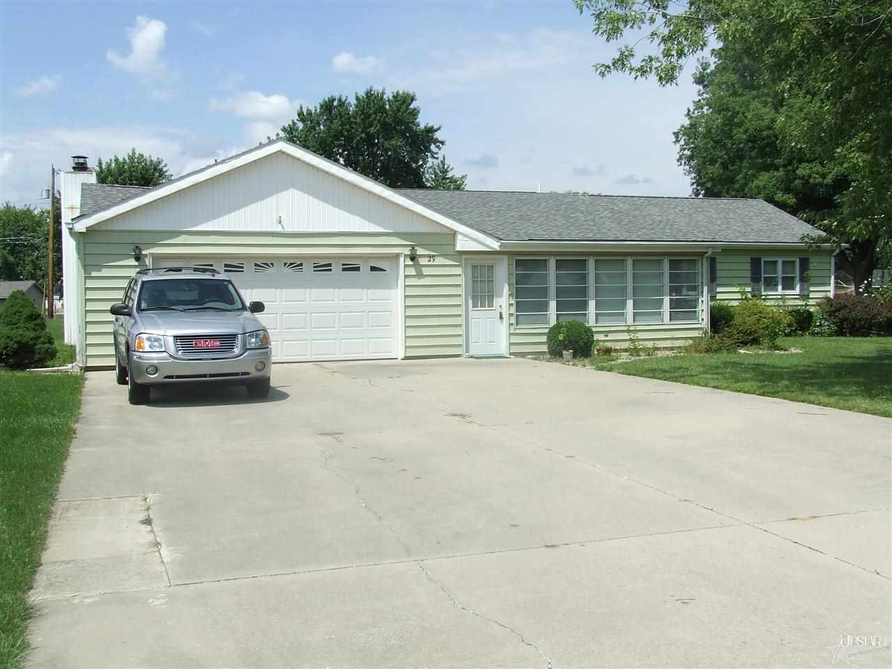 29 Cloverleaf Dr, Wabash, IN 46992 photo 3