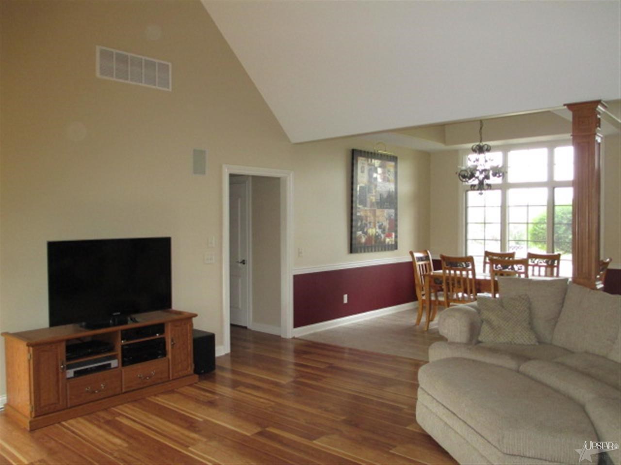 1828 Worthington Dr, Fort Wayne, IN 46845 photo 7