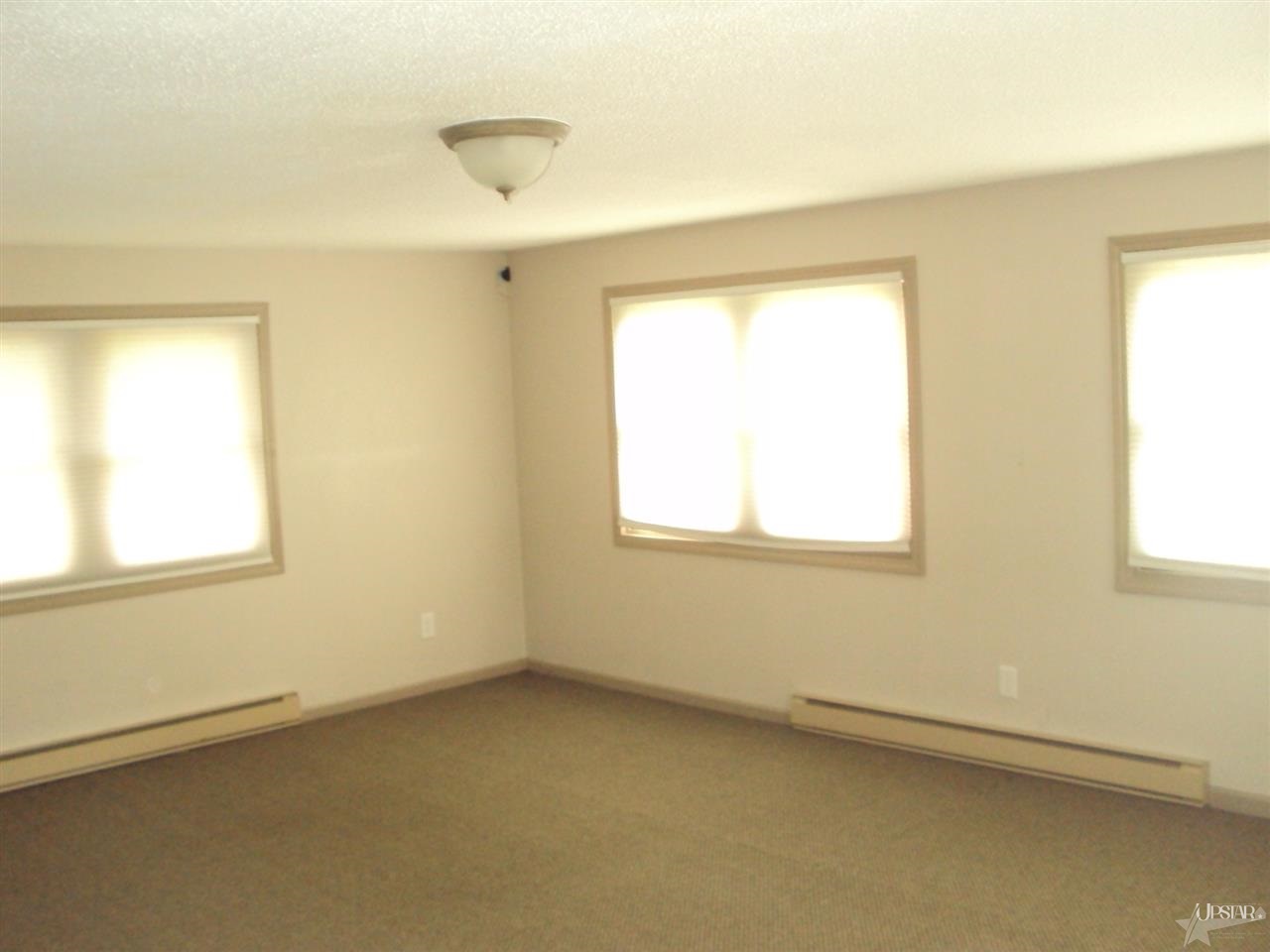 8 Barbara Dr, Columbia City, IN 46725 photo 5