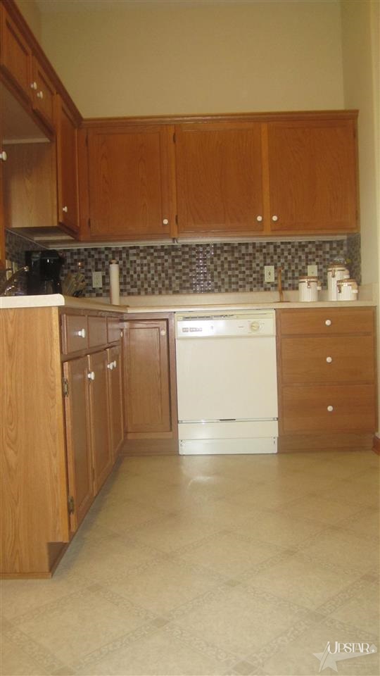 3330 Troutwood Dr, Fort Wayne, IN 46818 photo 12