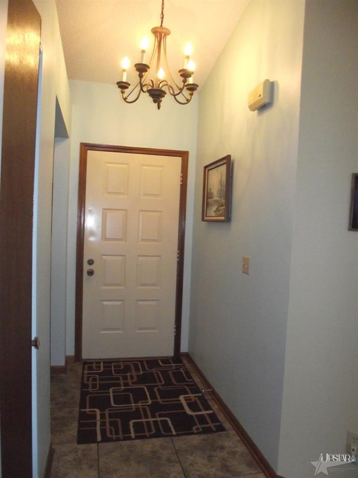 514 Larch Ln, Fort Wayne, IN 46825 photo 2
