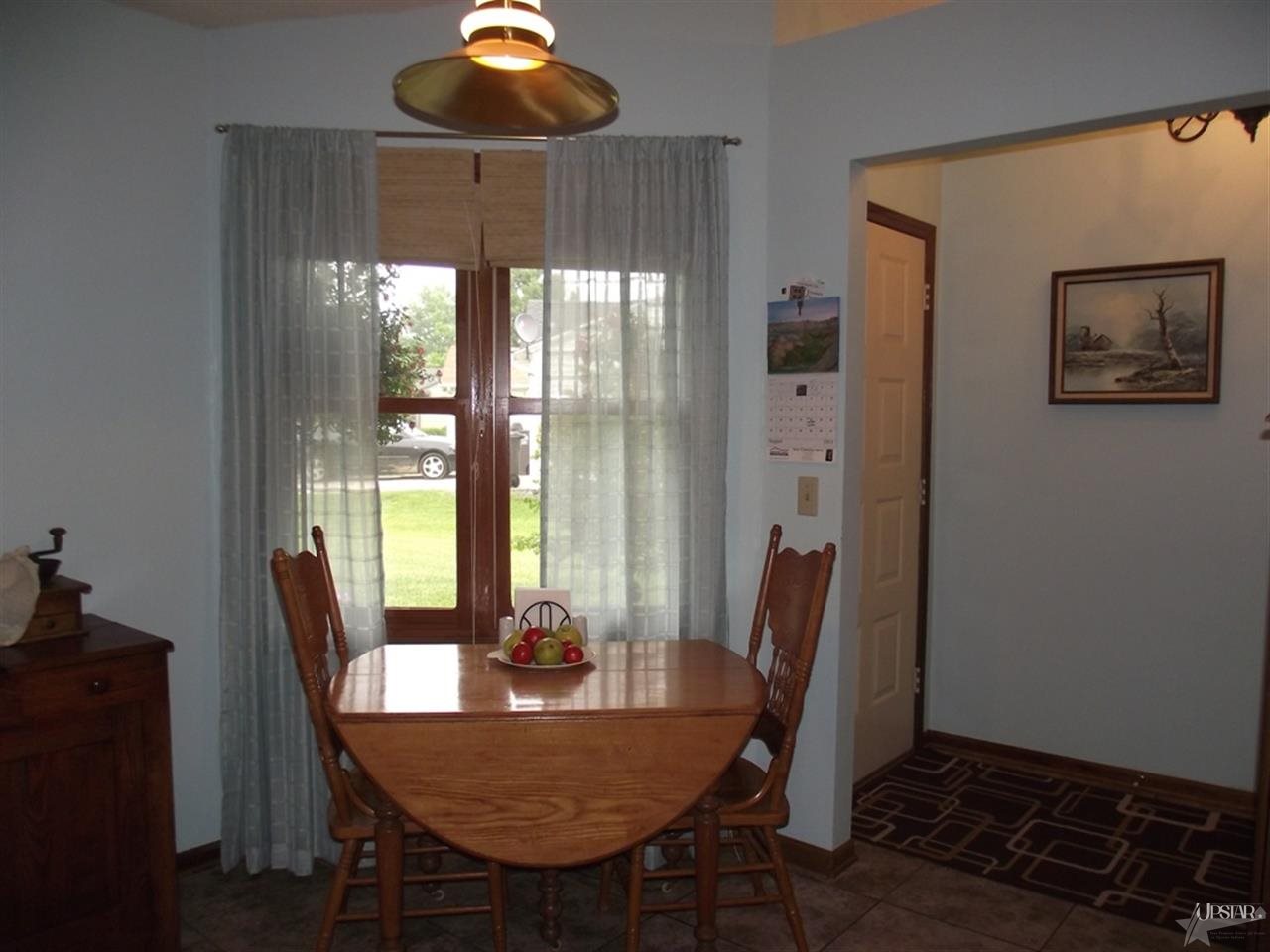 514 Larch Ln, Fort Wayne, IN 46825 photo 3