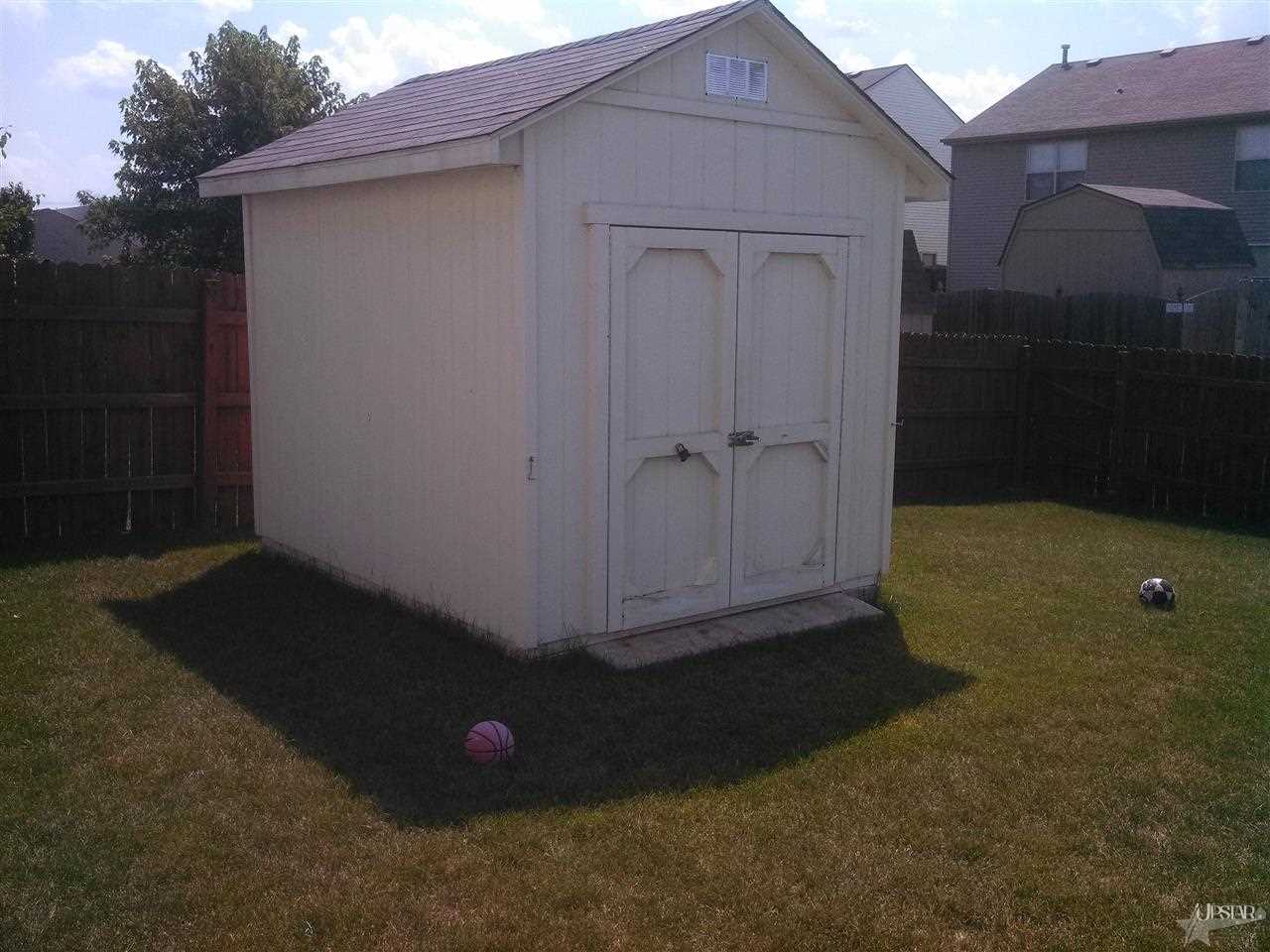 7921 Claridge Pl, Fort Wayne, IN 46825 photo 3