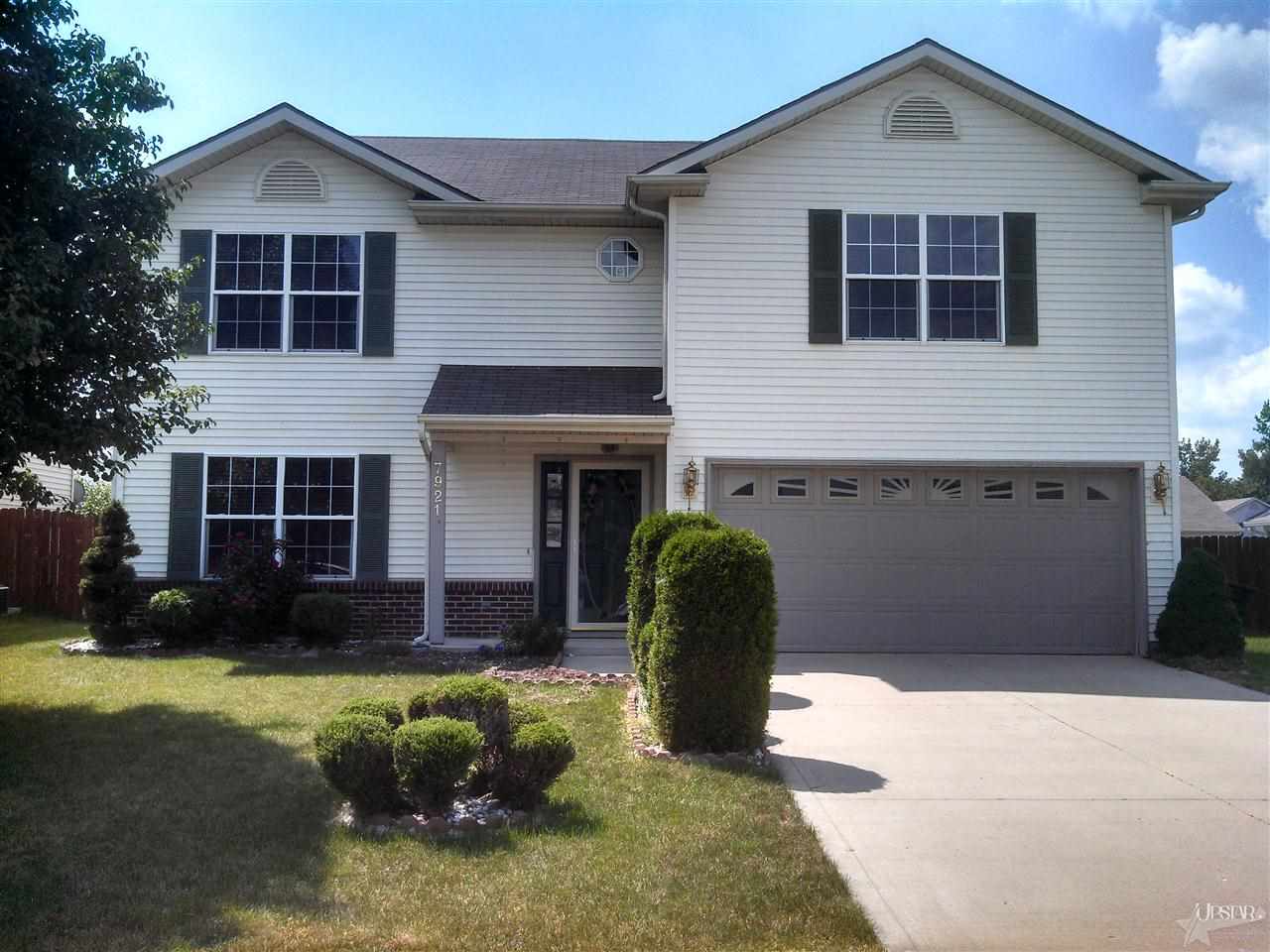7921 Claridge Pl, Fort Wayne, IN 46825 photo 1