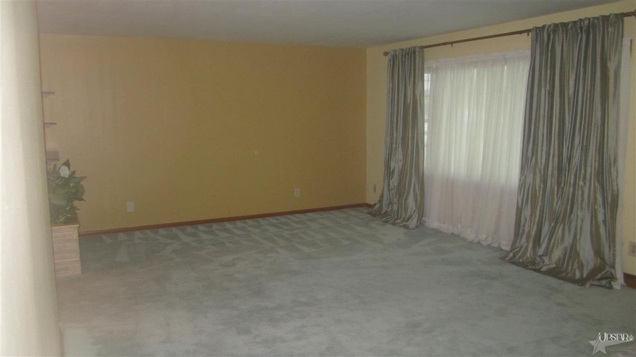 3017 Dexter Dr, Fort Wayne, IN 46816 photo 5