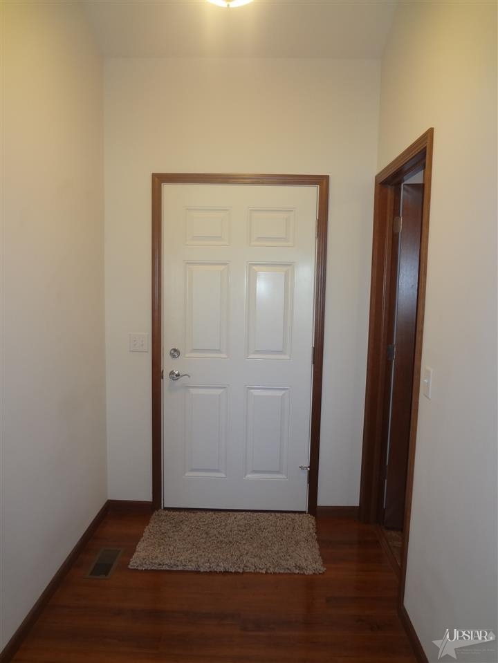 7717 Bowlander Way, Fort Wayne, IN 46835 photo 3