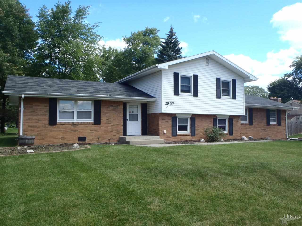 2827 Ridgeway Dr, Fort Wayne, IN 46816 photo 3