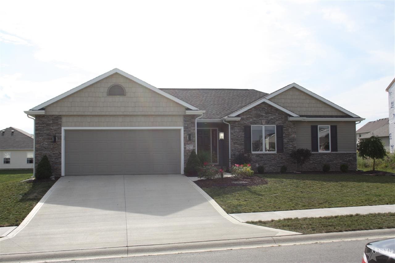 927 Wescott Dr, Fort Wayne, IN 46818 photo 1