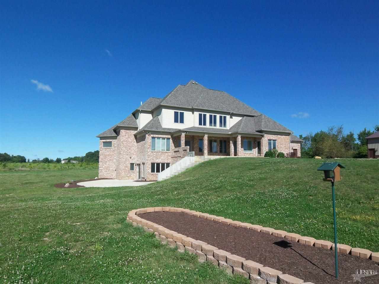 17208 Lochner Rd, Spencerville, IN 46788 photo 2