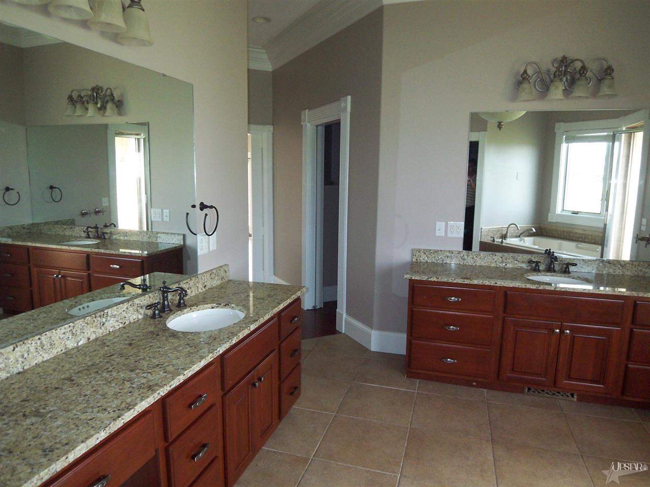 17208 Lochner Rd, Spencerville, IN 46788 photo 11