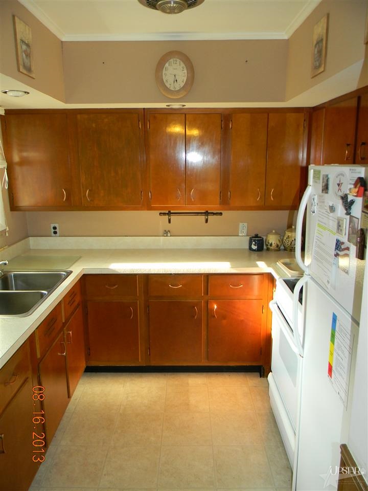 1008 W 2nd St, Ligonier, IN 46767 photo 8