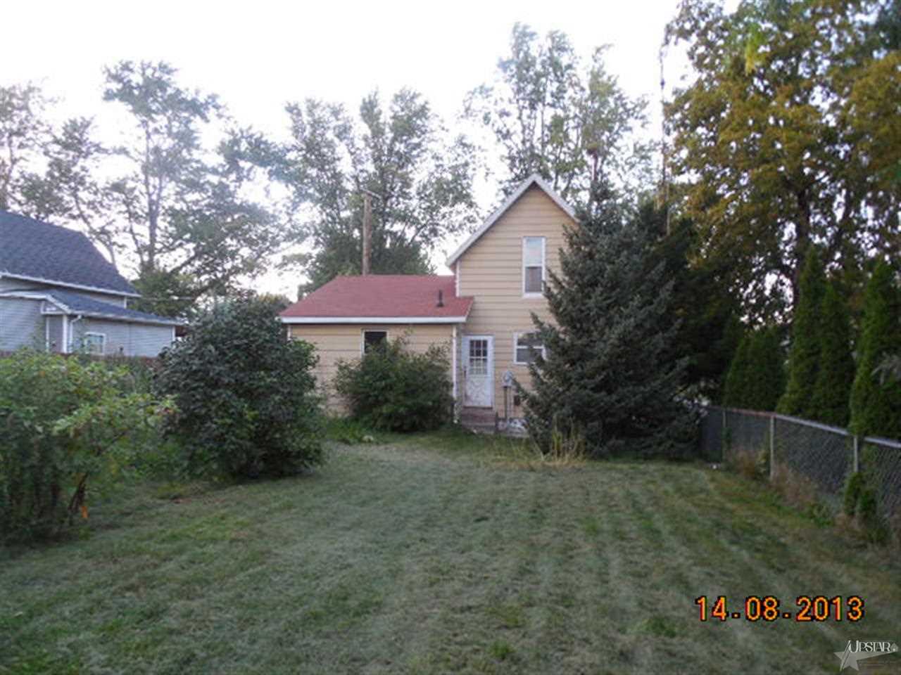 242 Lisle St, Kendallville, IN 46755 photo 4