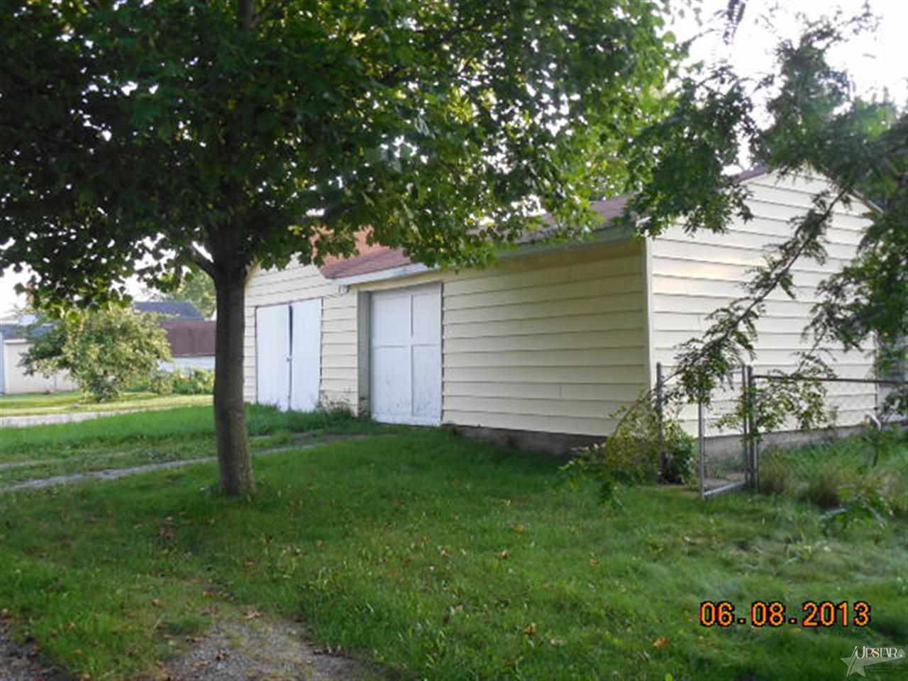 242 Lisle St, Kendallville, IN 46755 photo 3