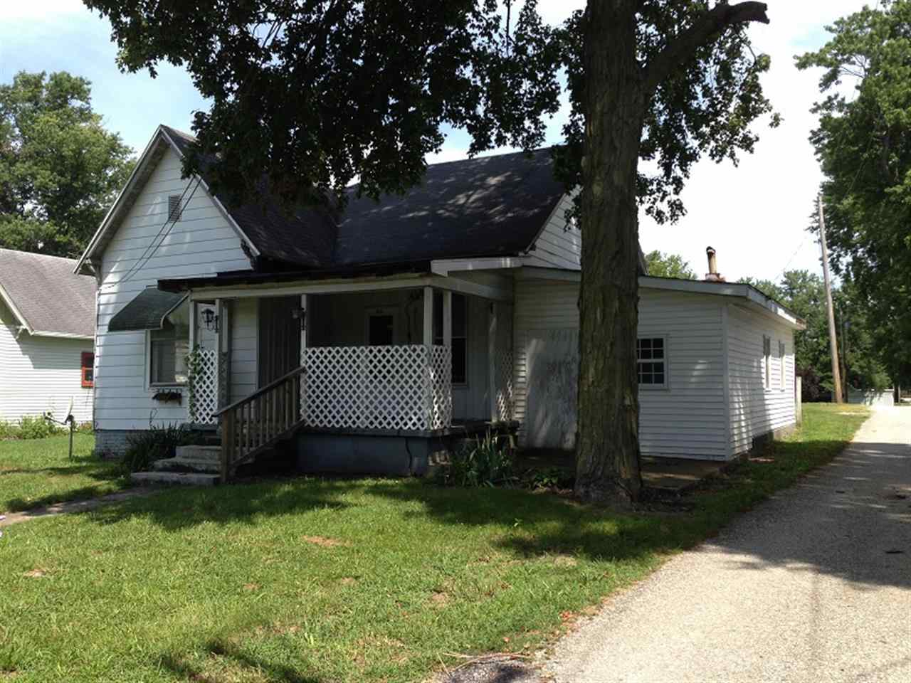 216 3rd St, Worthington, IN 47471 photo 1