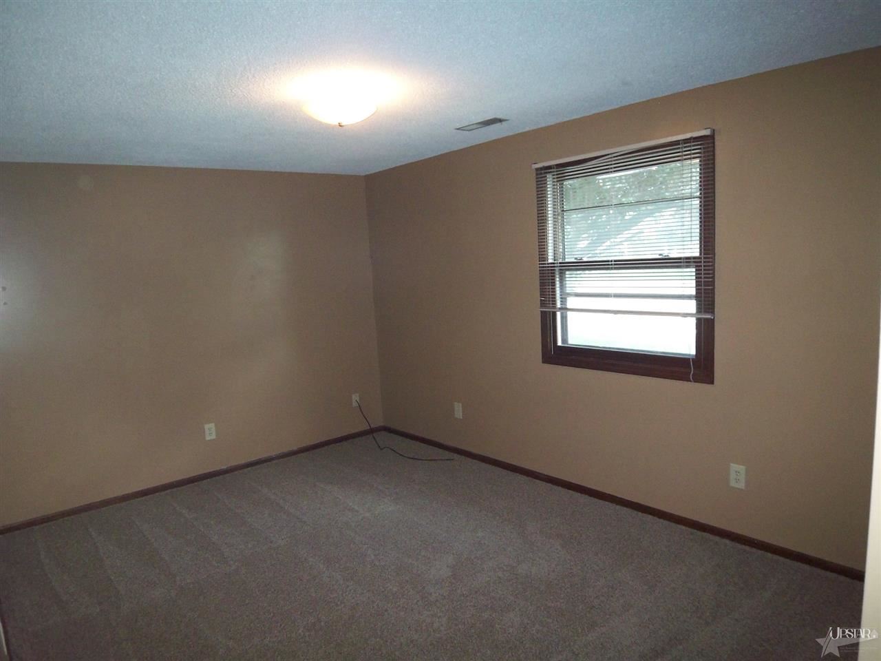 7227 Tanbark Ln, Fort Wayne, IN 46835 photo 10