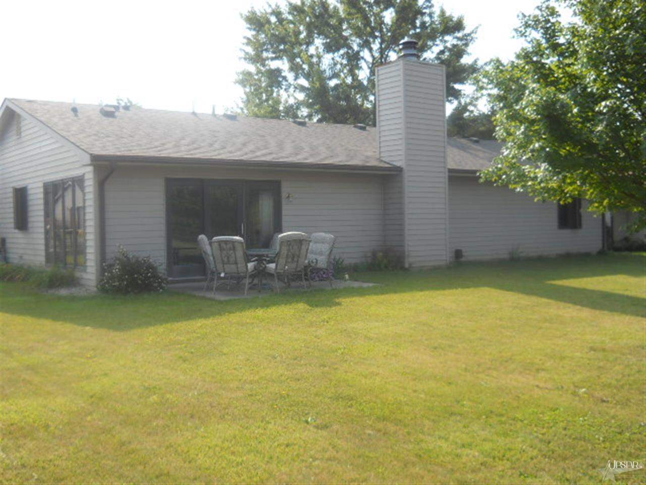 1321 Canterbury Dr, Decatur, IN 46733 photo 6