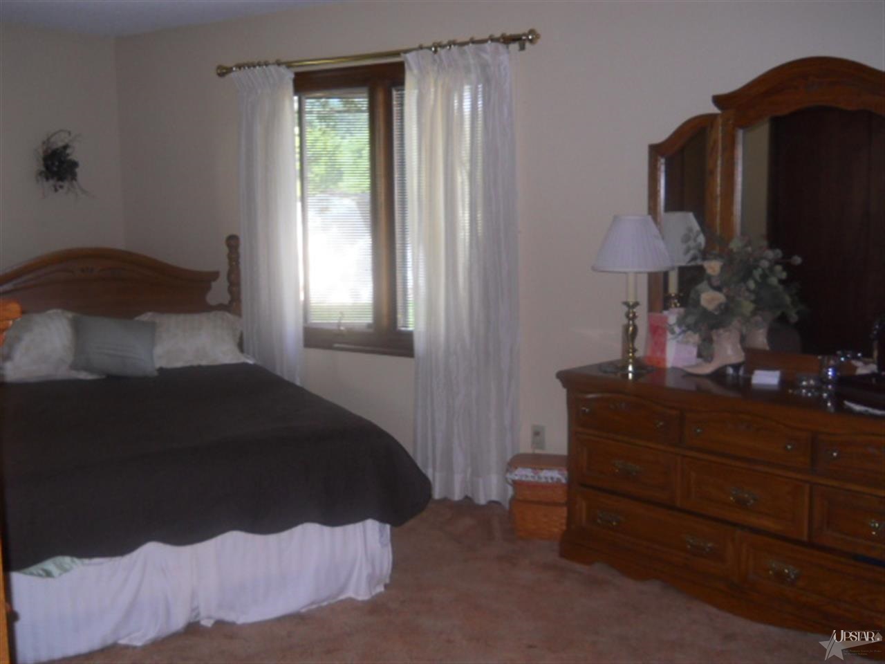 1321 Canterbury Dr, Decatur, IN 46733 photo 18