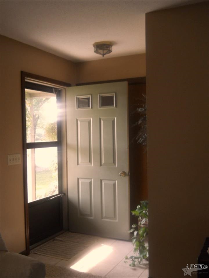 1321 Canterbury Dr, Decatur, IN 46733 photo 9