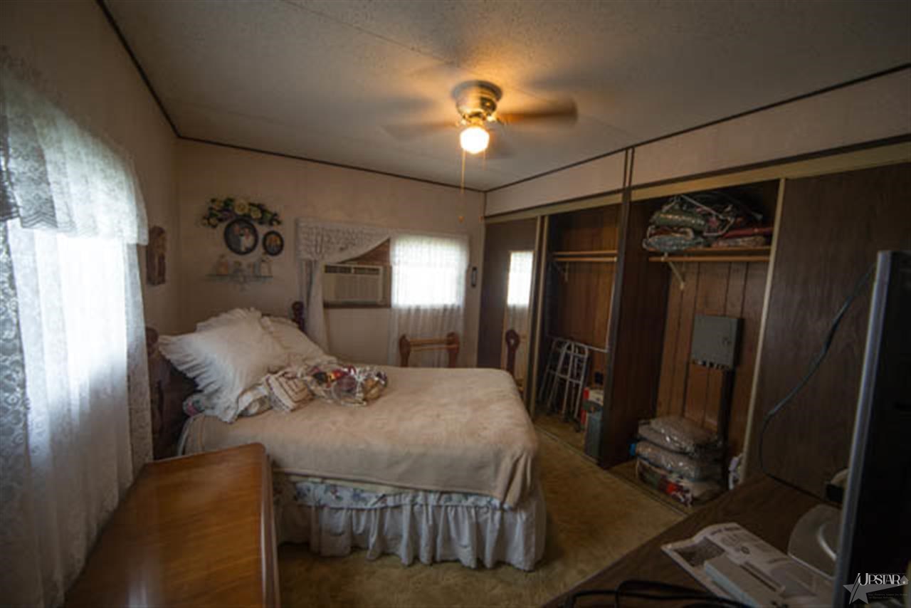 415 Clark St, Huntington, IN 46750 photo 6