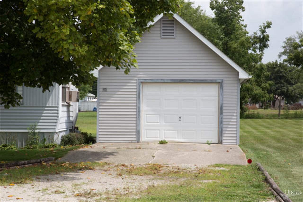 415 Clark St, Huntington, IN 46750 photo 10