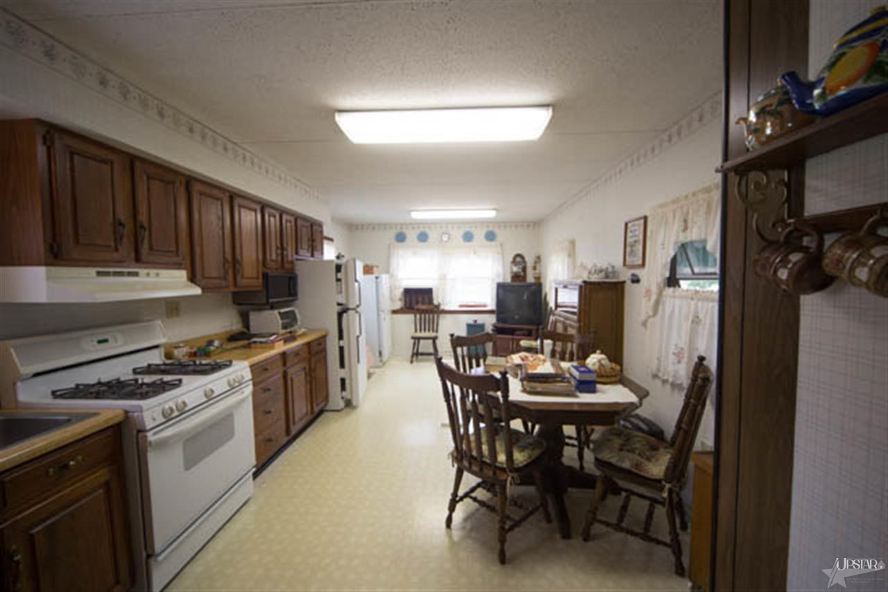 415 Clark St, Huntington, IN 46750 photo 5
