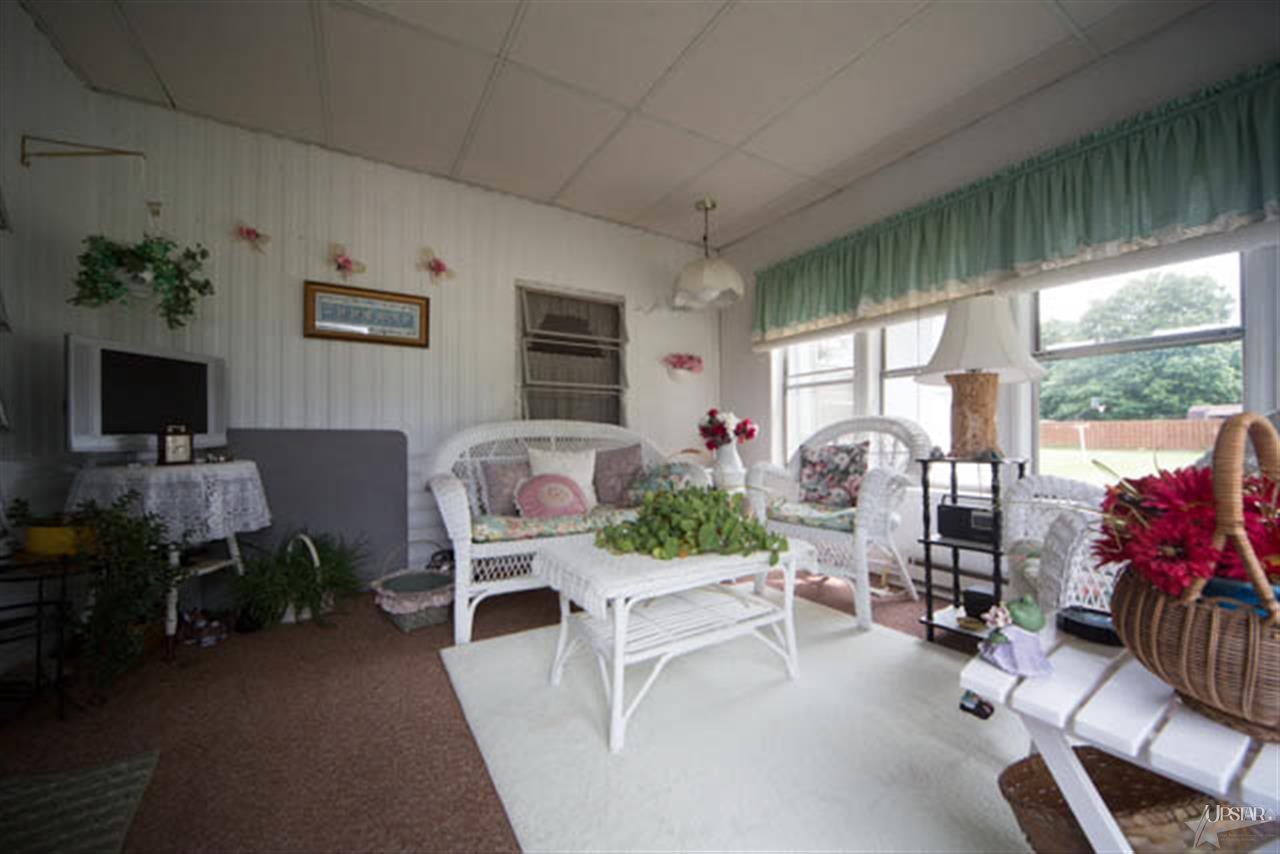 415 Clark St, Huntington, IN 46750 photo 7