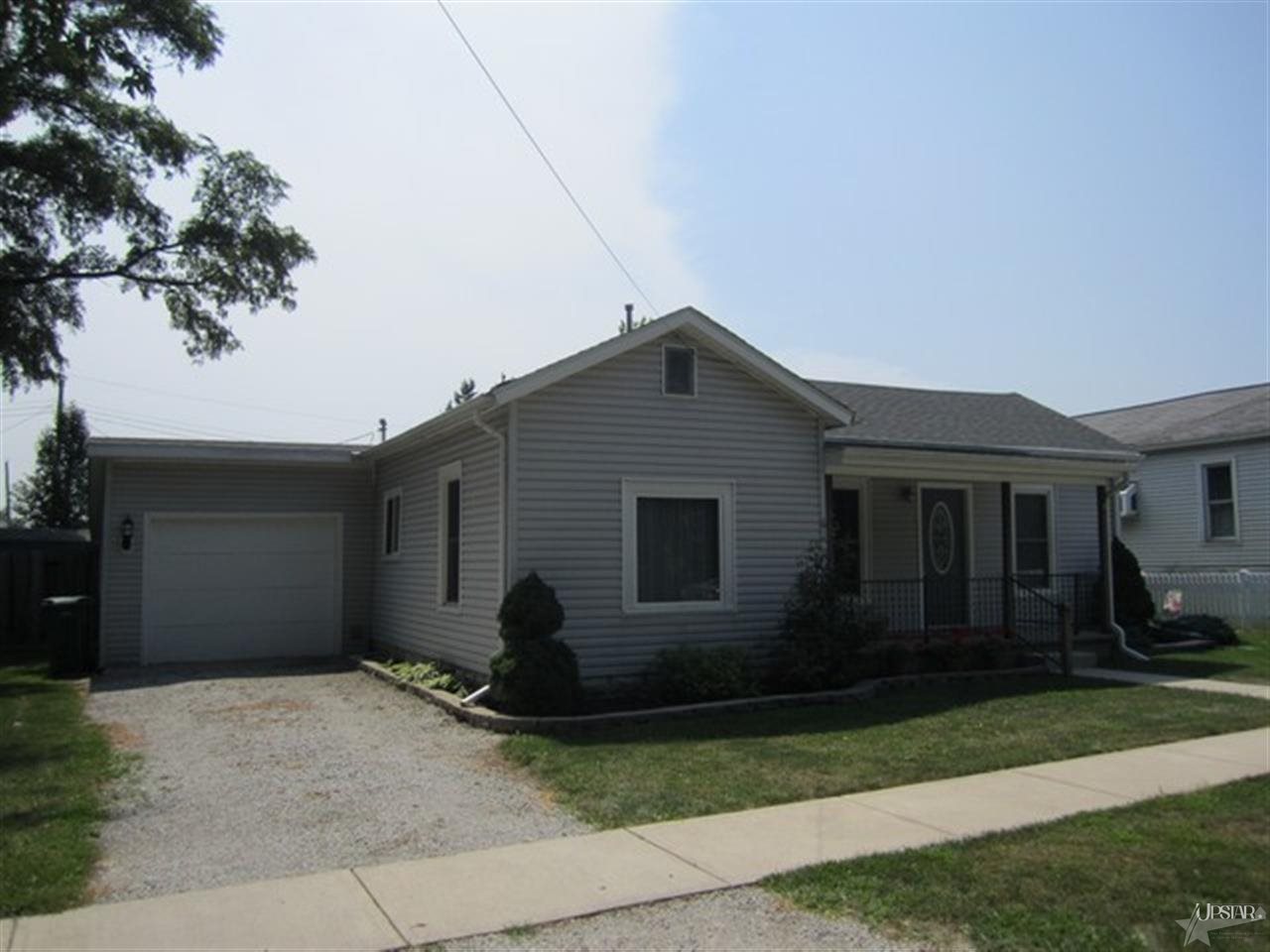 125 Heenan St, Corunna, IN 46730 photo 2