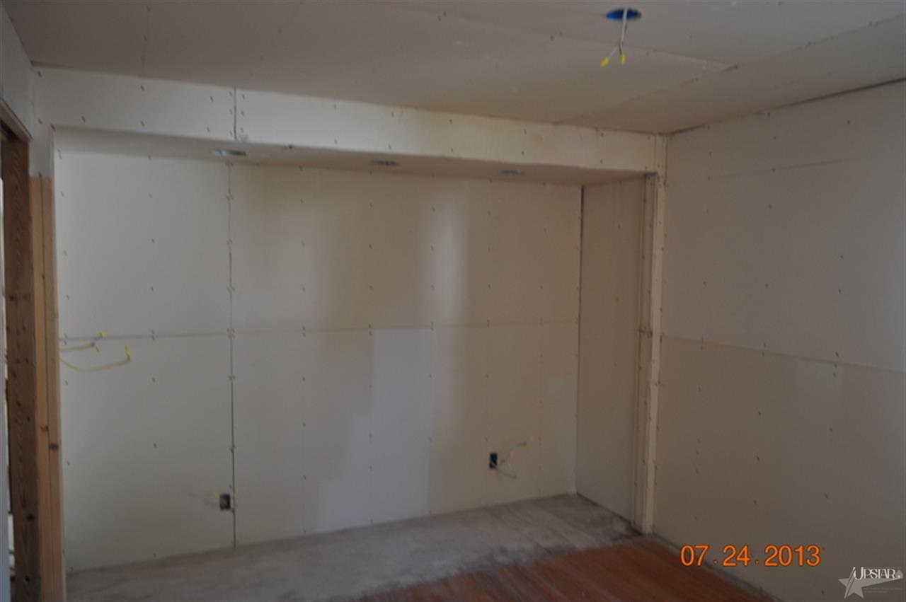 1226 Charlotte Ave, Fort Wayne, IN 46805 photo 10