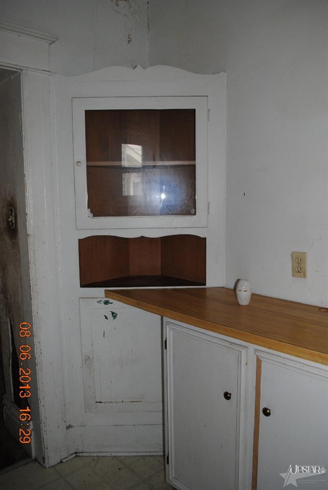 527 Prospect Ave, Fort Wayne, IN 46805 photo 4